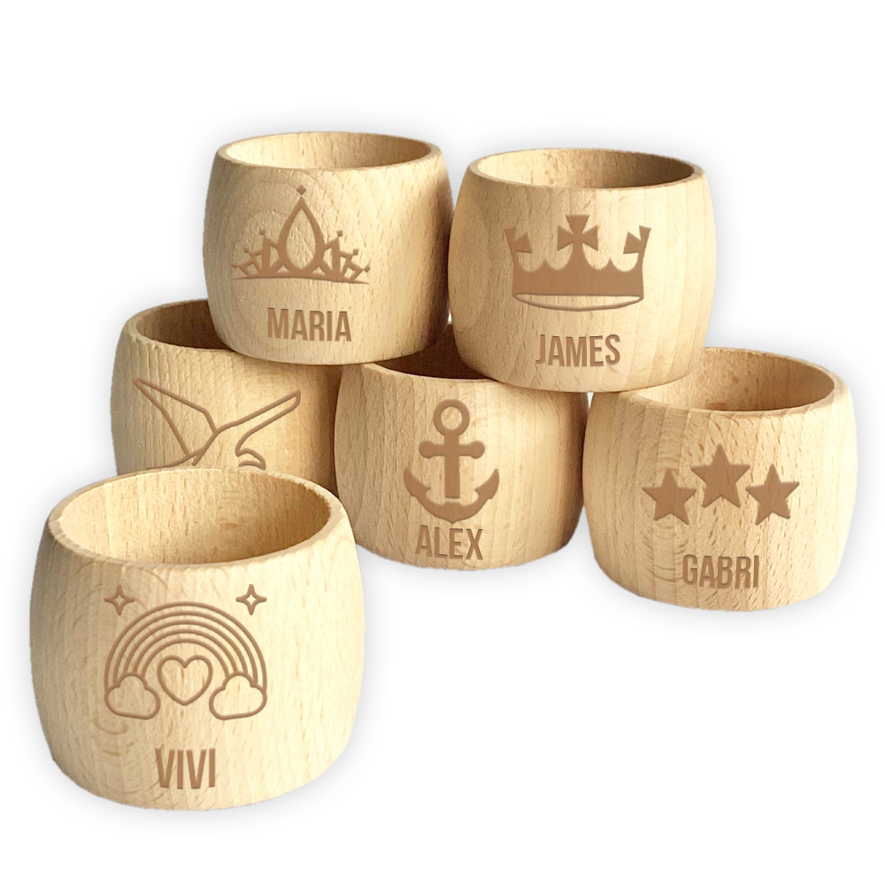 Personoidut puiset lautasliinarenkaat