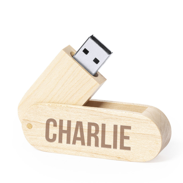 16 GB personoitu puinen USB-muistitikku