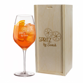 Spritz-lasi kaiverretulla nimell�