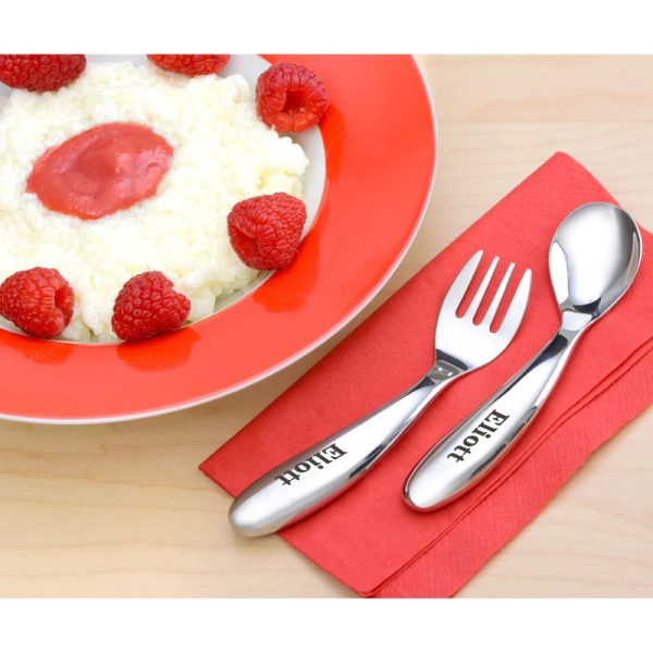 R&auml;&auml;t&auml;l&ouml;idyt ergonomiset ruokailuv&auml;lineet vauvoille