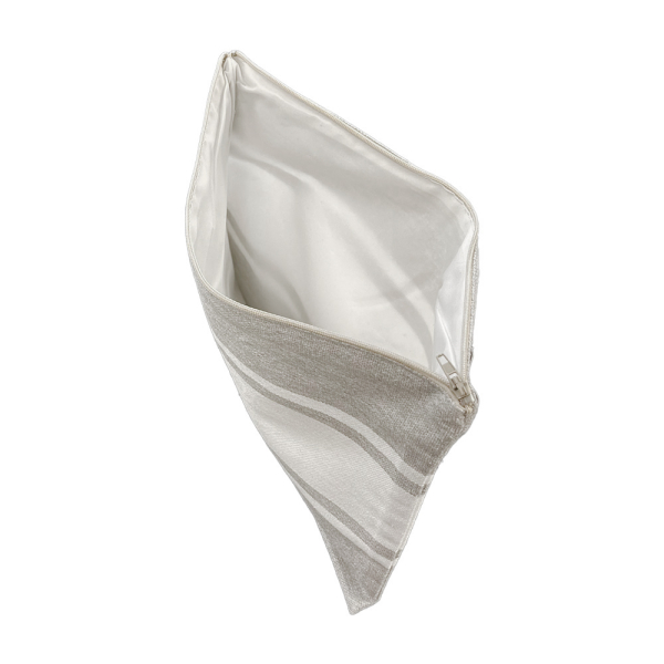 R&auml;&auml;t&auml;l&ouml;ity rantakassi, tyyliin fouta