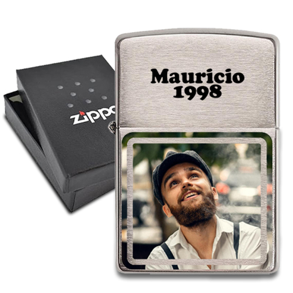 Zippo&reg;-sytk&auml;ri v&auml;rivalokuvatulosteella